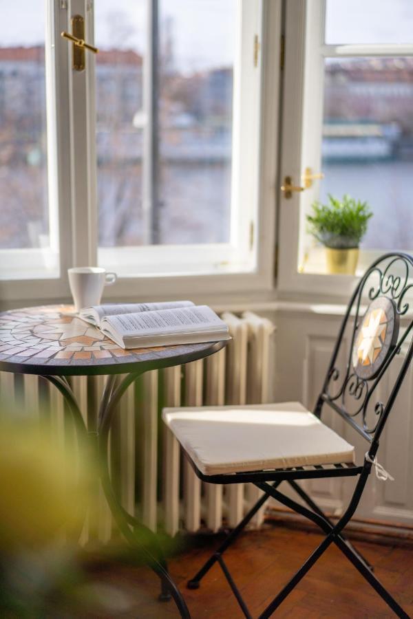 Exclusive With A View Of Castle And Vltava River Lägenhet *